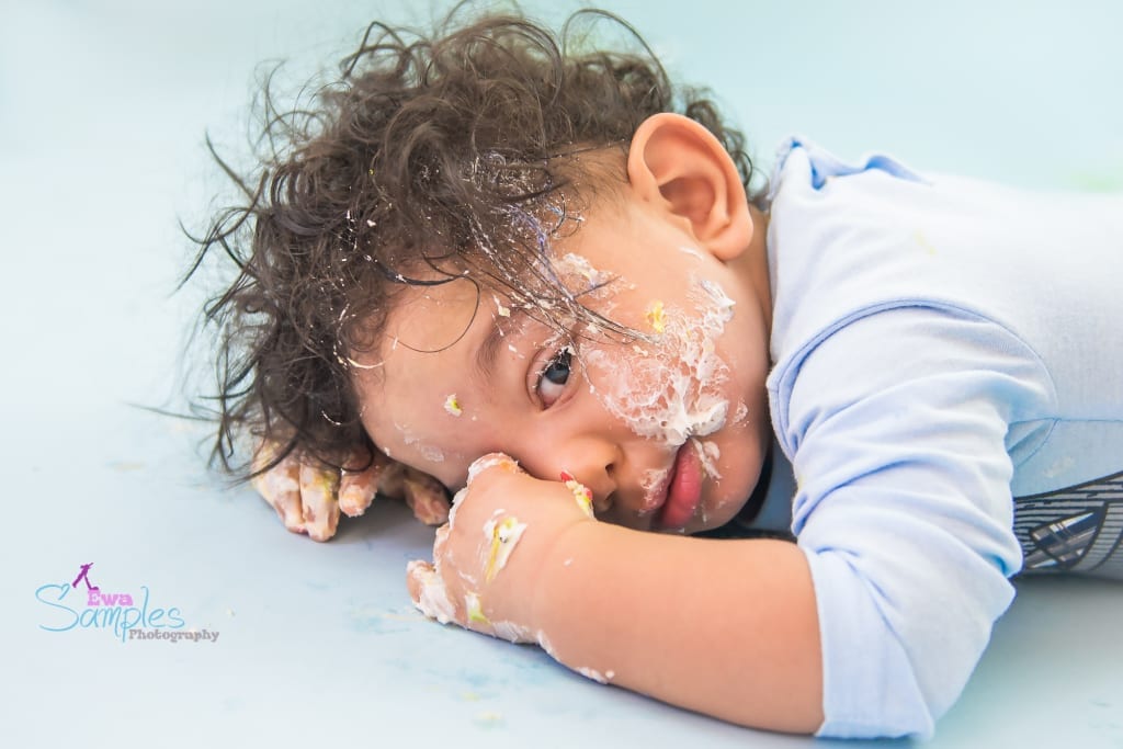boy_smash_cake_redwood_city_los_gatos_family_photographer_ewa_samples-2