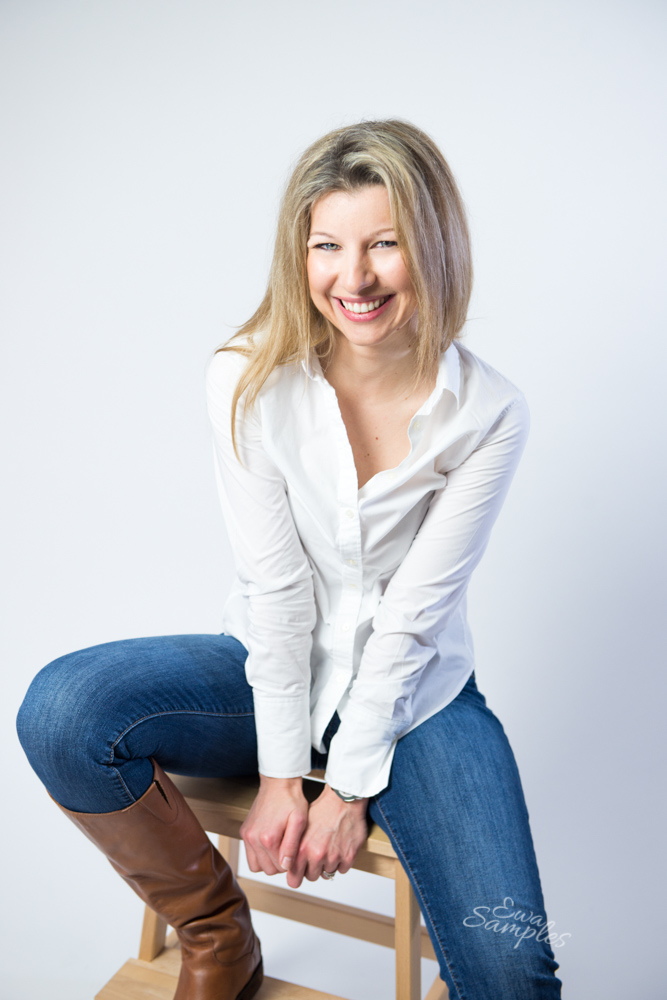 women-headshot-ewa-samples-photography -5