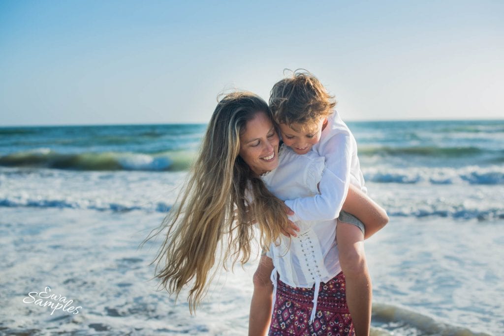 strong mother portrait_beach session_ewa samples photography-22