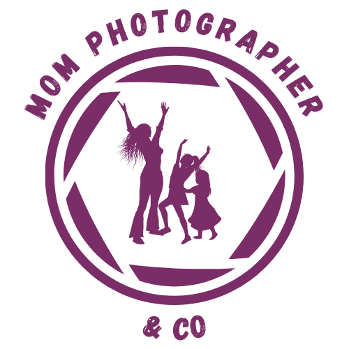 Mom Photographer Logo